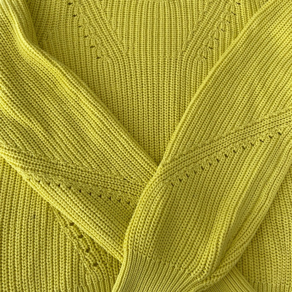 GAP knit sweater , yellow shade NWNT - Picture 14 of 14
